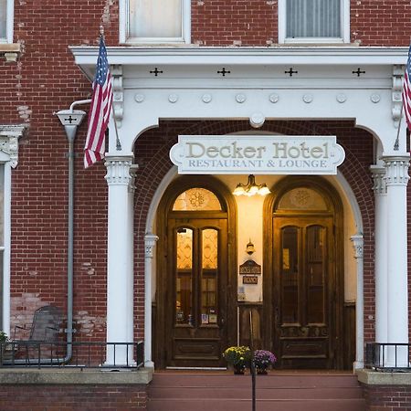 Decker Hotel & Bar Maquoketa Exterior photo