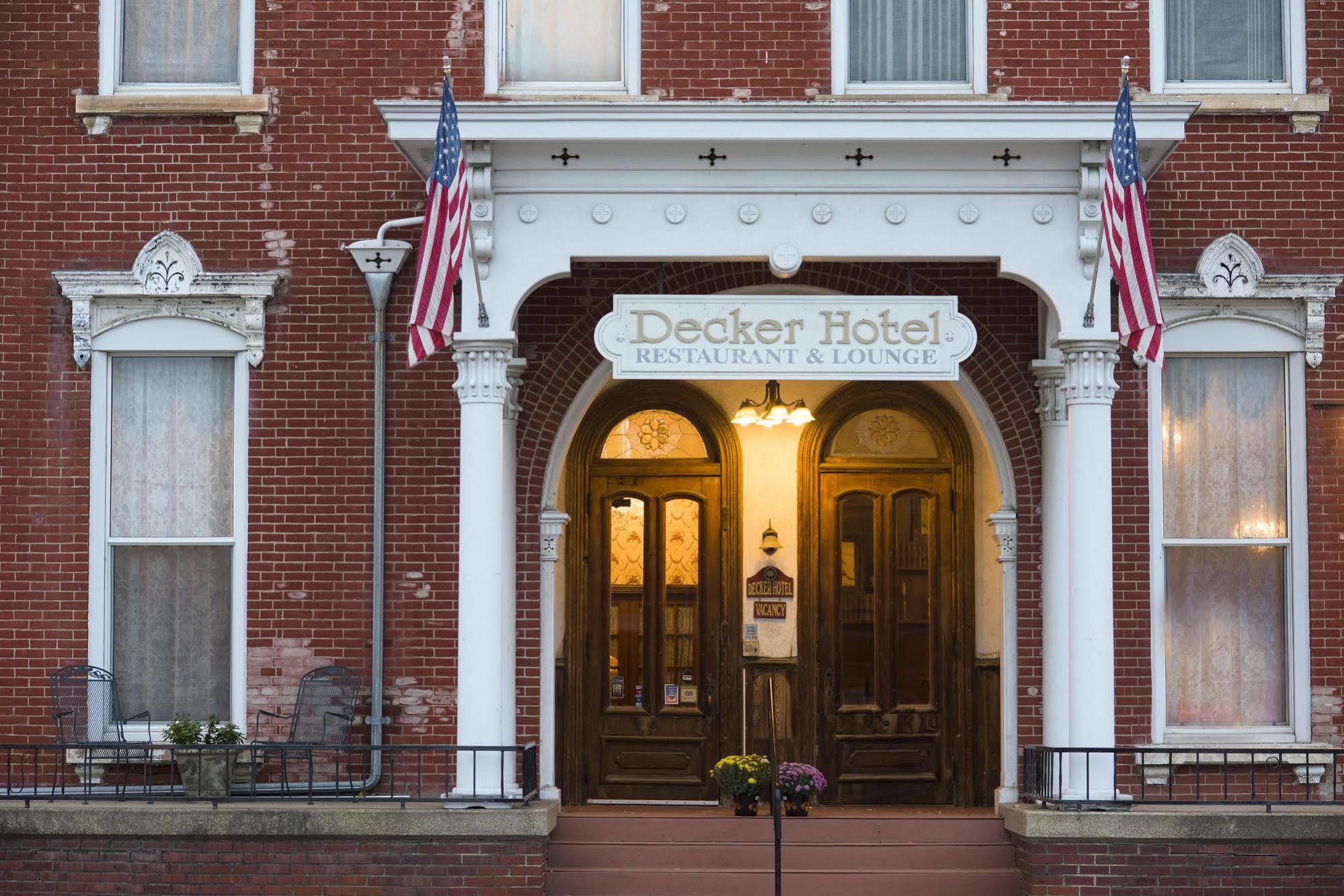 Decker Hotel & Bar Maquoketa Exterior photo